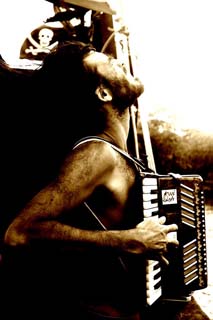 yannick-accordeon-pirates